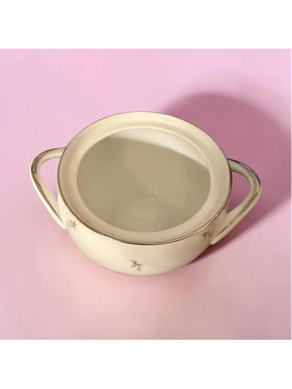 Elegant addition to your dining collection: a Sango Fine China Boutonniere crea